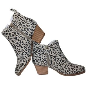 Violet & Red Animal Print Heeled Bootie Size 7M